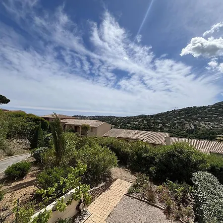 Vue Mer, Climatisé - 4 Pers. - Fr-1-226b-260 * Cavalaire-sur-Mer